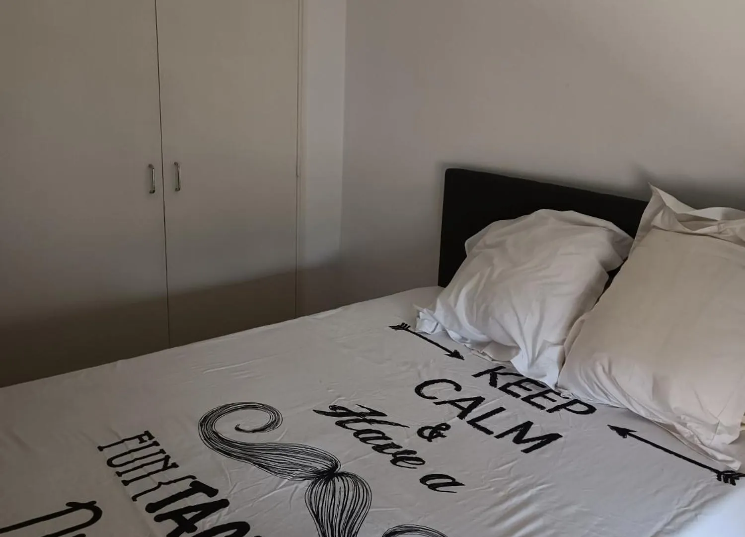 Ayoug Chambre Individuelle Chez Habitat Carpentras Homestay