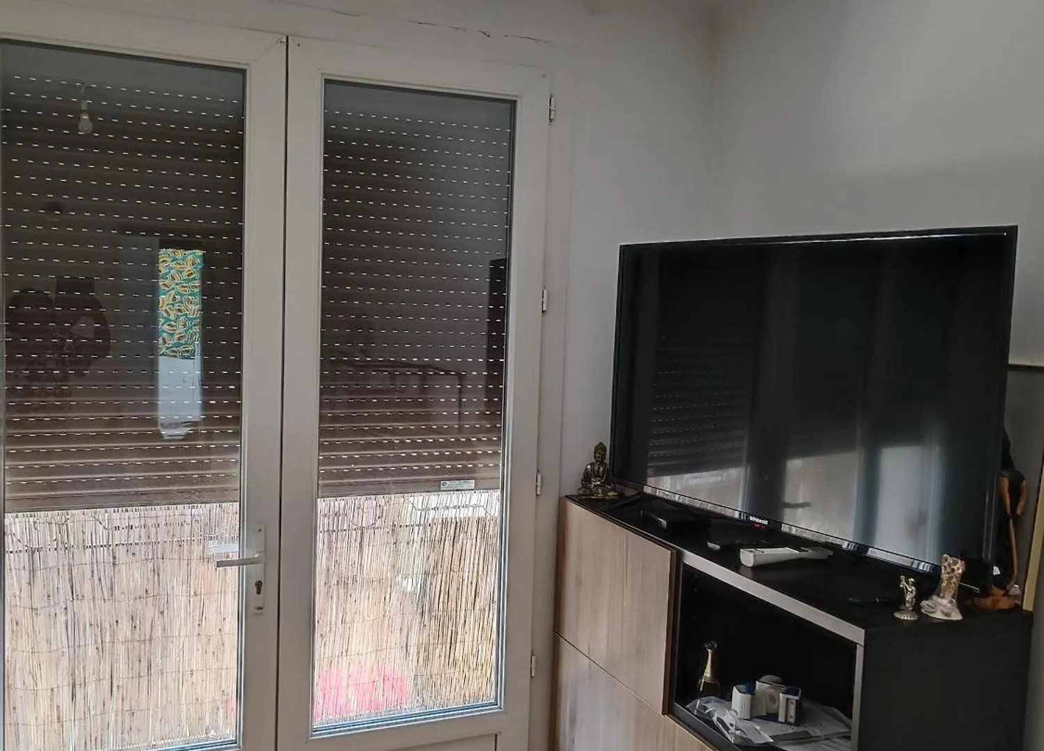Homestay Ayoug Chambre Individuelle Chez Habitat Carpentras