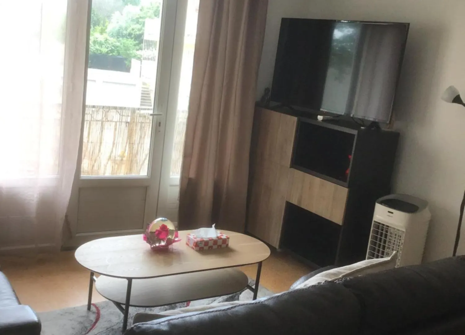 Homestay Ayoug Chambre Individuelle Chez Habitat Carpentras