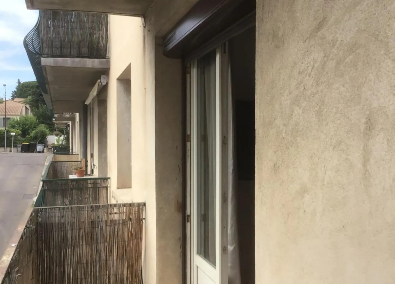 Ayoug Chambre Individuelle Chez Habitat Carpentras